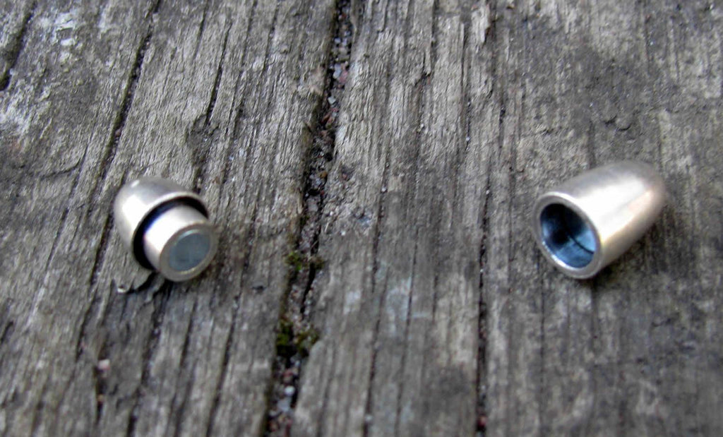Magnetås Silverfärgat - Bullet för Runda Band, 3mm, 1 Set Grekisk Metall
