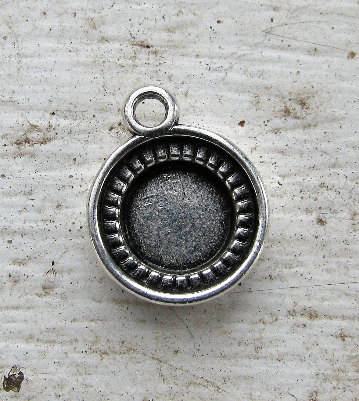 Ramberlock Silverfärgad - Rund prickram 10mm 1 styck Grekisk Metall