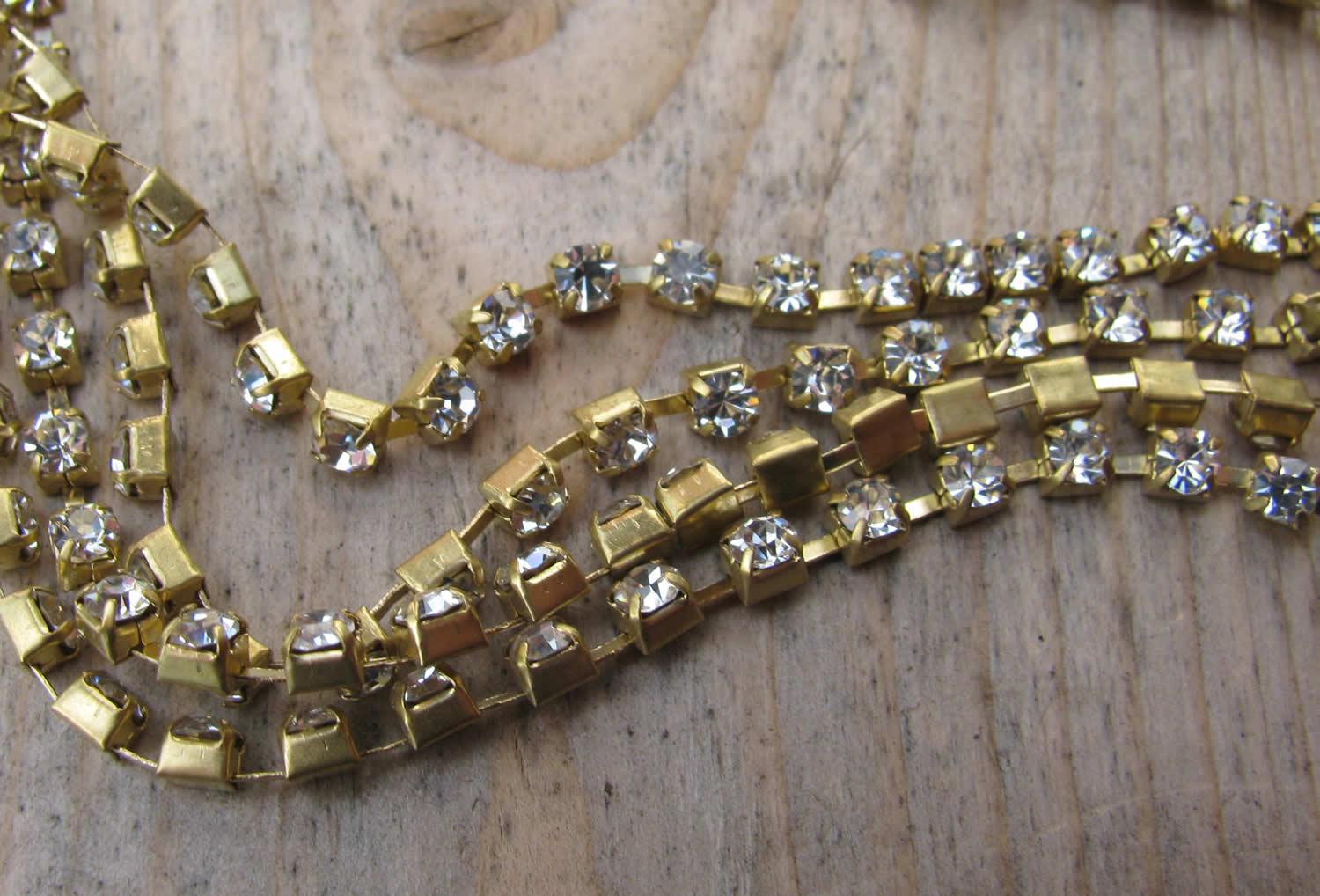 Strasskedja Antik Guldfärgad - Klara Strasstenar 3mm, 1m Grekisk Metall