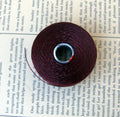 S-Lon Bead Thread - Burgundy, Strl D, 1 Rulle Hilmas Pyssel