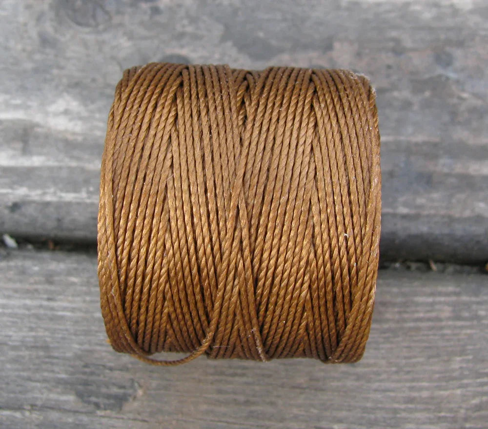 S- Lon bead cord - Milk Chocholate, 1 rulle Hilmas Pyssel