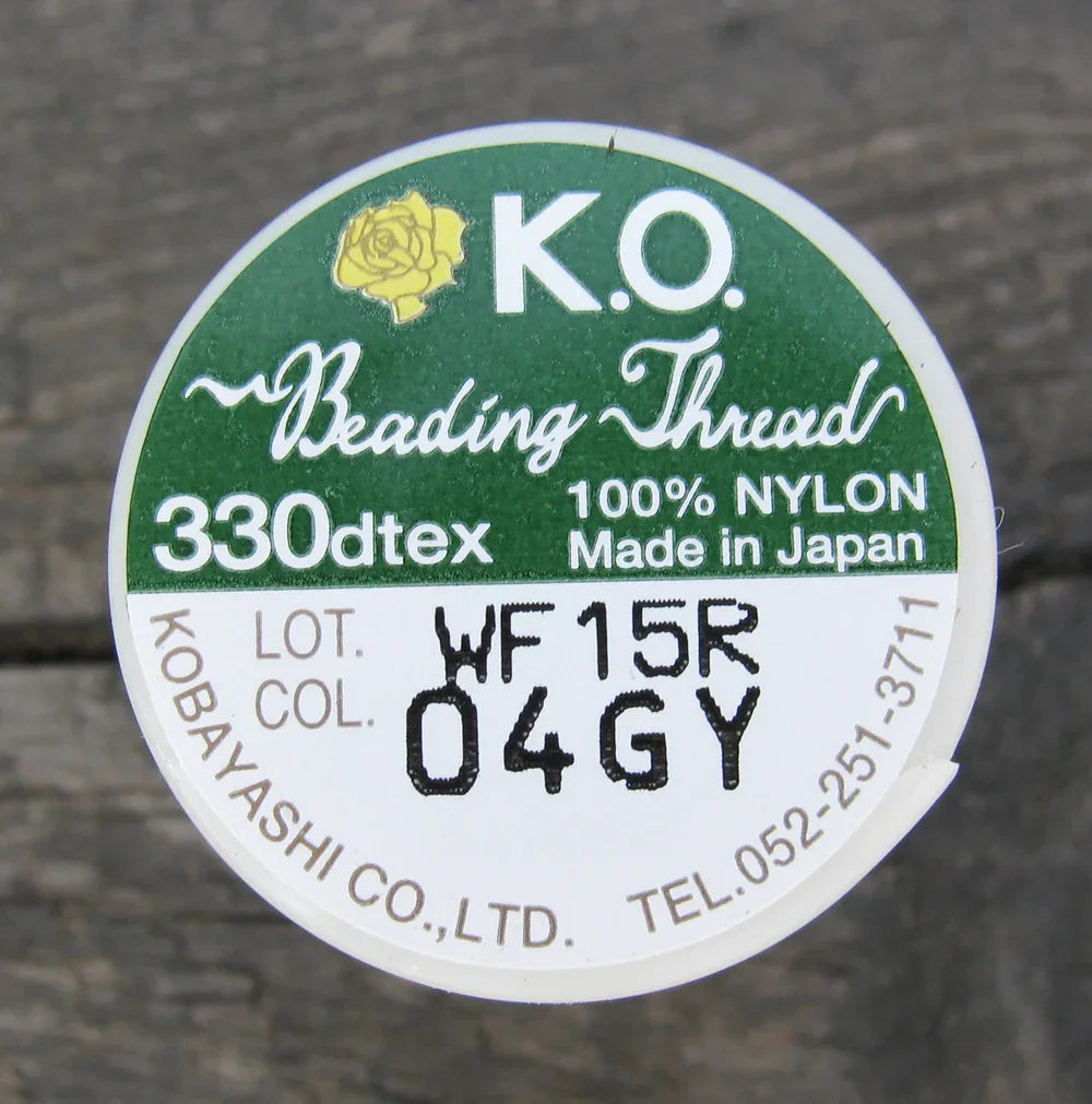 K.O pärltråd - Light Grey, 1 rulle K.O Beading Thread