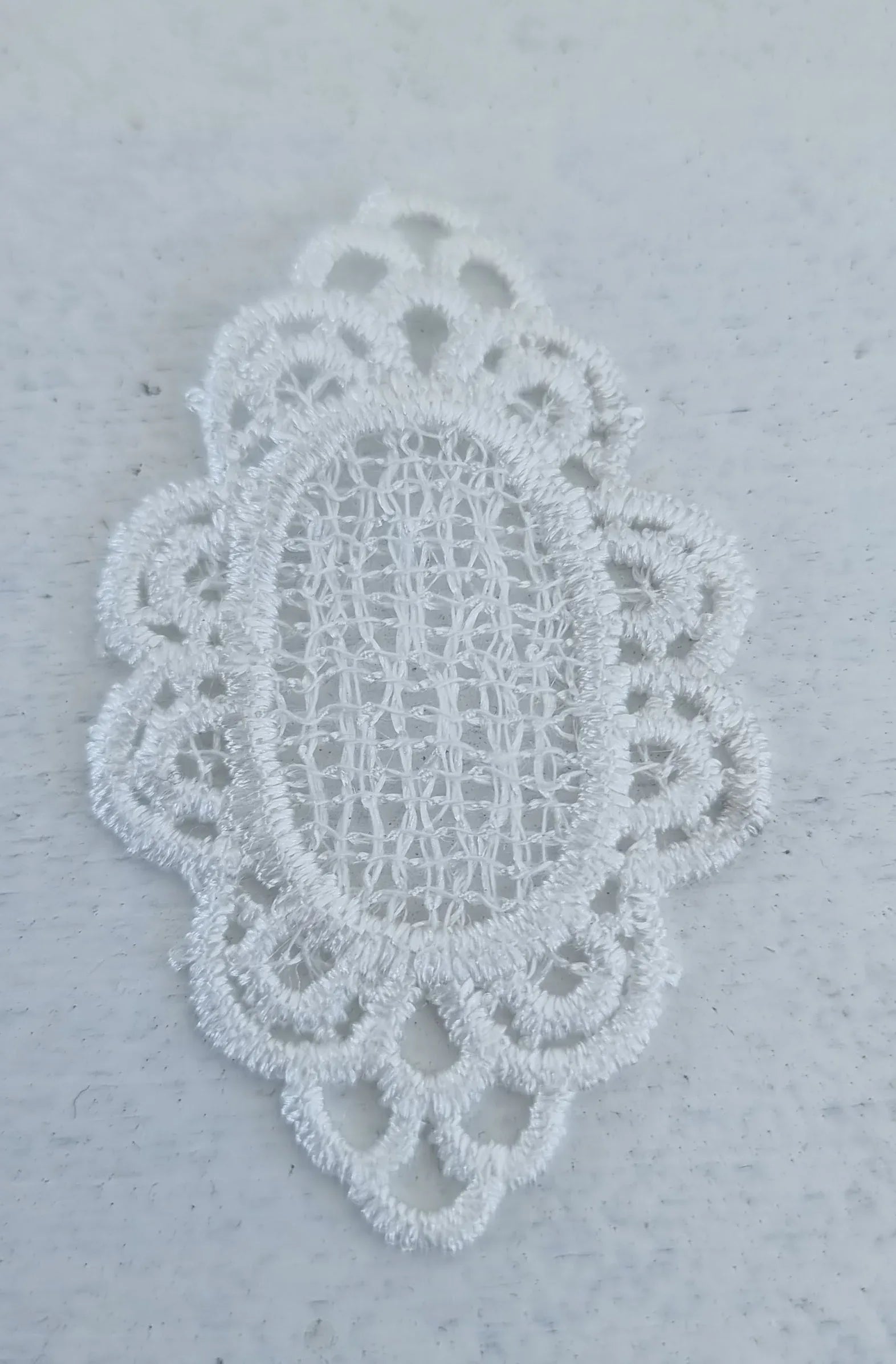 Spetsram - Oval Vit 1 Styck Hilmas Pyssel