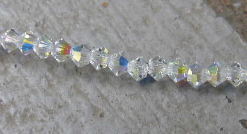 Tjeckiska MC Bicone - Crystal AB 3 mm, 1 sträng Preciosa