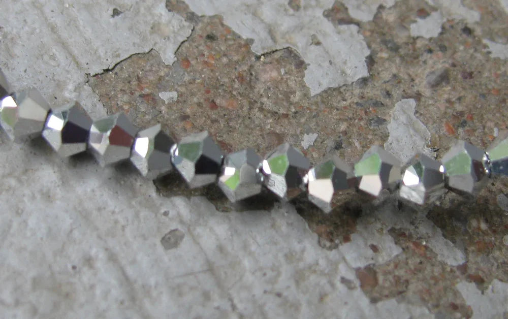 Tjeckiska MC Bicone - Crystal Labrador Full 3 mm, 1 sträng Preciosa