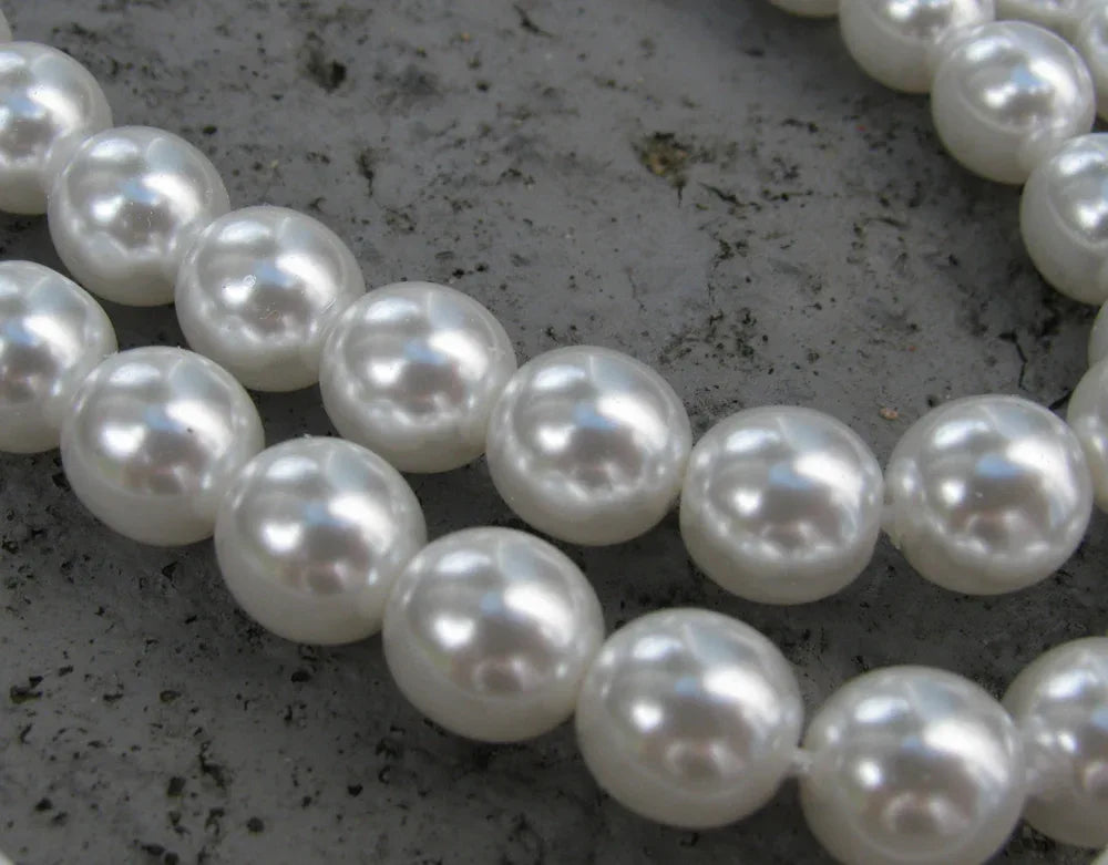 Tjeckiska Vaxade Glaspärlor - White 8mm, 1 sträng Hilmas Pyssel