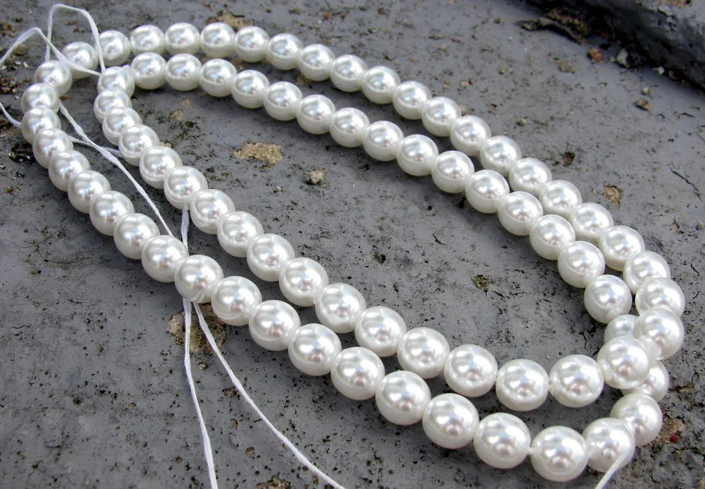 Tjeckiska Vaxade Glaspärlor - White 8mm, 1 sträng Hilmas Pyssel