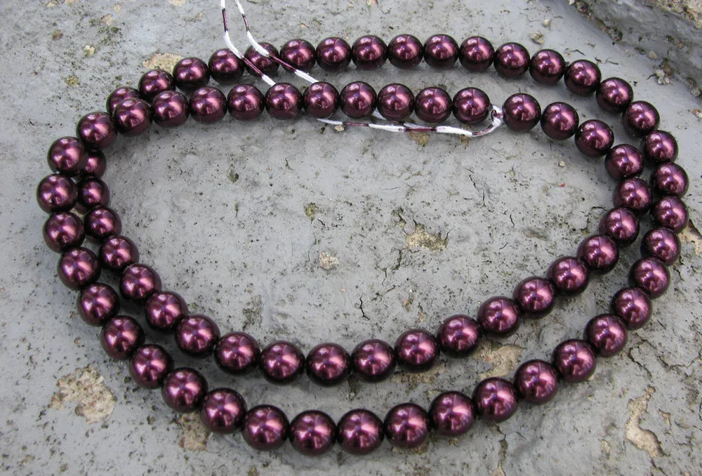 Tjeckiska vaxade glaspärlor - Burgundy 8mm, 1 sträng Hilmas Pyssel