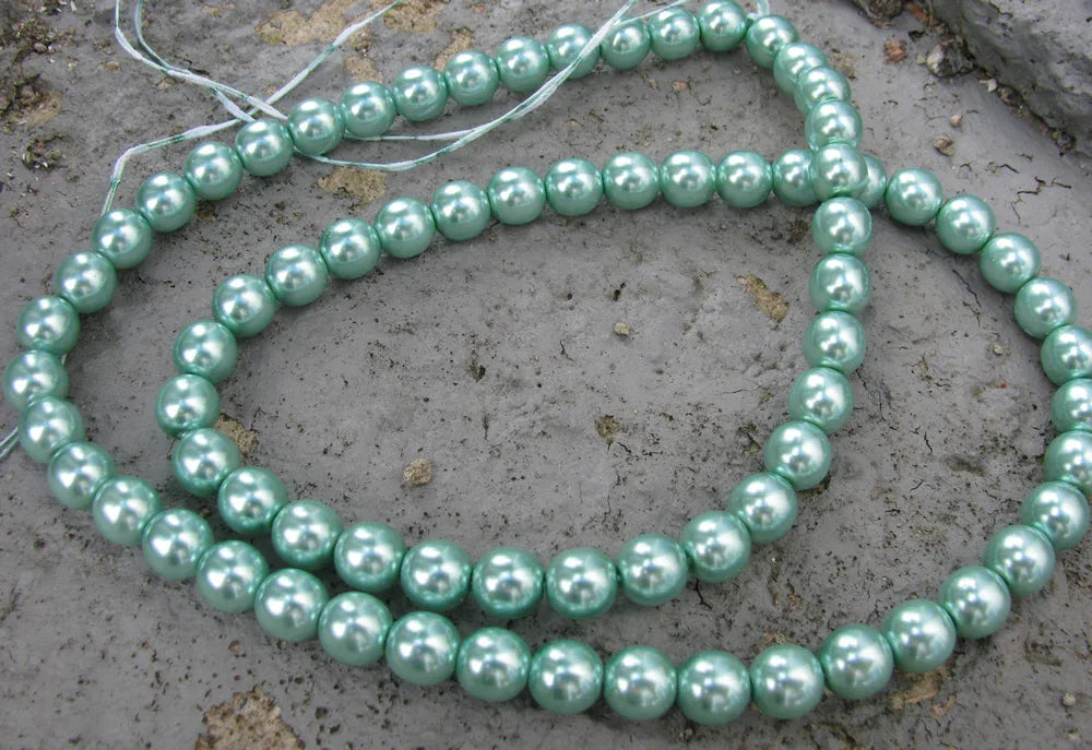 Tjeckiska Vaxade Glaspärlor - Aqua 8mm, 1 sträng Hilmas Pyssel