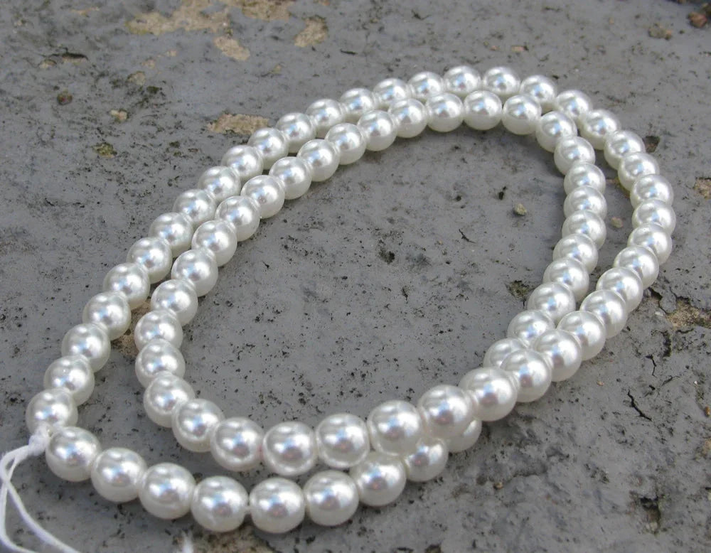 Tjeckiska Vaxade Glaspärlor - White 6mm, 1 sträng Hilmas Pyssel