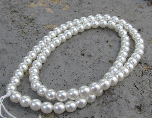 Tjeckiska Vaxade Glaspärlor - White 6mm, 1 sträng Hilmas Pyssel
