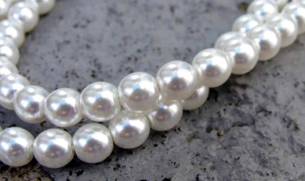 Tjeckiska Vaxade Glaspärlor - White 6mm, 1 sträng Hilmas Pyssel