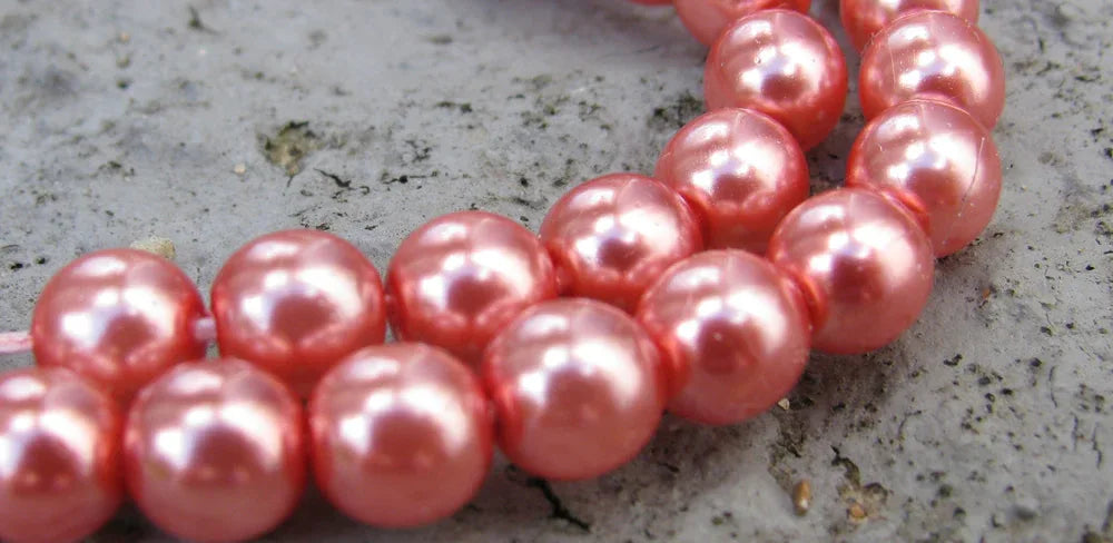 Tjeckiska vaxade glaspärlor - Blush 6mm, 1 sträng Hilmas Pyssel