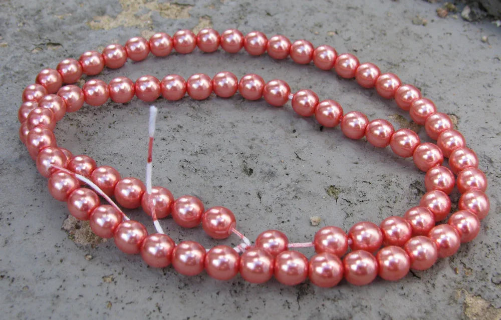 Tjeckiska vaxade glaspärlor - Blush 6mm, 1 sträng Hilmas Pyssel