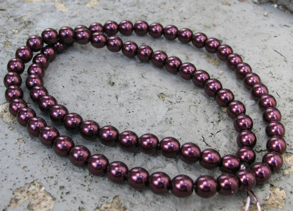 Tjeckiska vaxade glaspärlor - Burgundy 6mm, 1 sträng Hilmas Pyssel