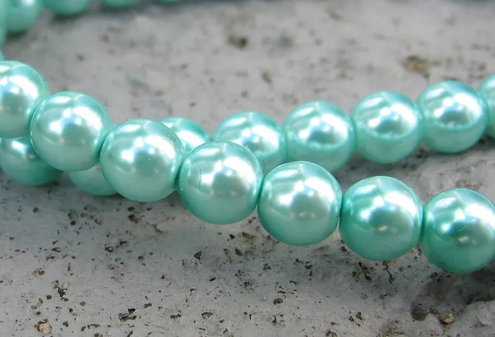 Tjeckiska vaxade glaspärlor - Aqua 6mm, 1 sträng Hilmas Pyssel