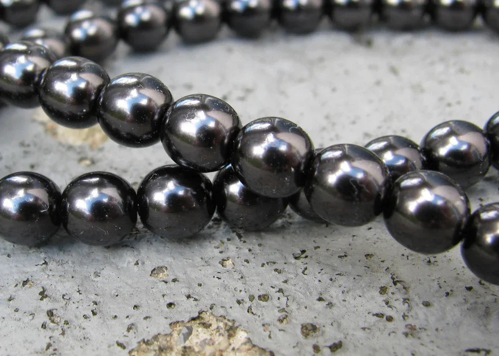 Tjeckiska Vaxade Glaspärlor - Black 6mm, 1 sträng Hilmas Pyssel