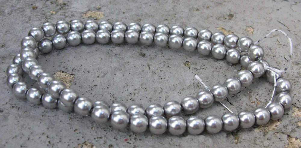 Tjeckiska vaxade glaspärlor - Silver 6mm, 1 sträng Hilmas Pyssel