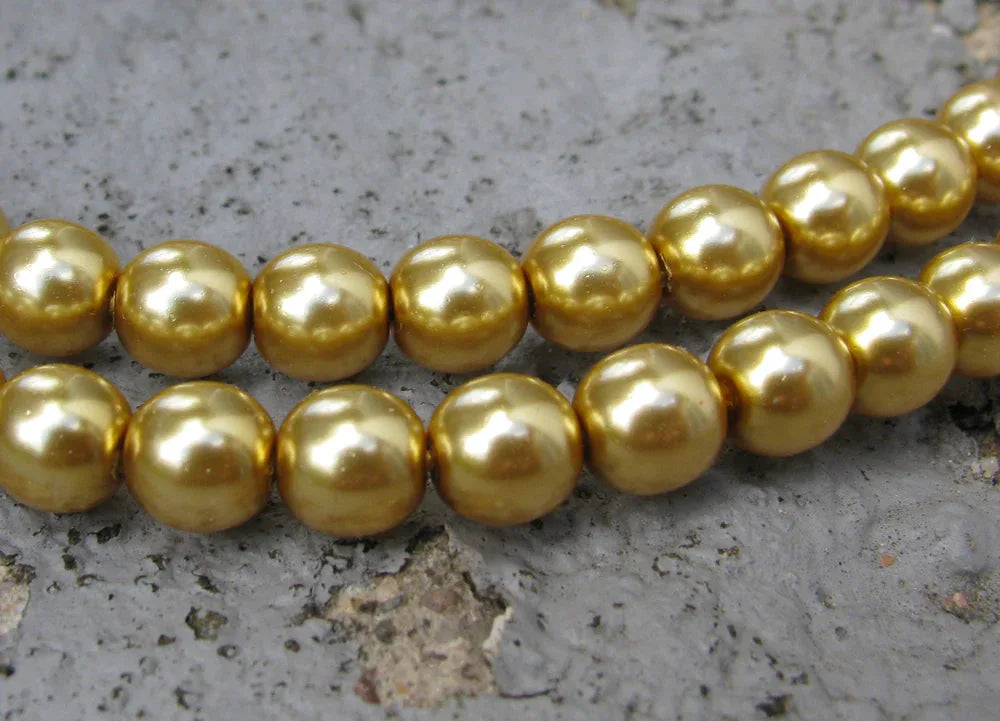 Tjeckiska vaxade glaspärlor - Gold 6mm, 1 sträng Hilmas Pyssel