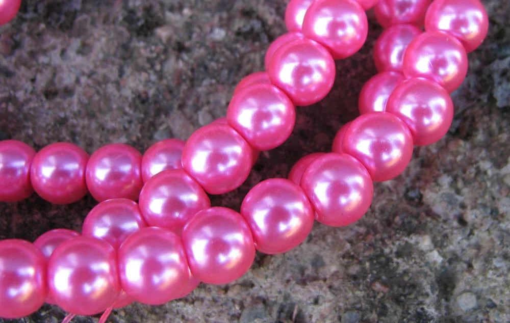 Vaxade glaspärlor - Cerise 8mm 1 sträng Hilmas Pyssel