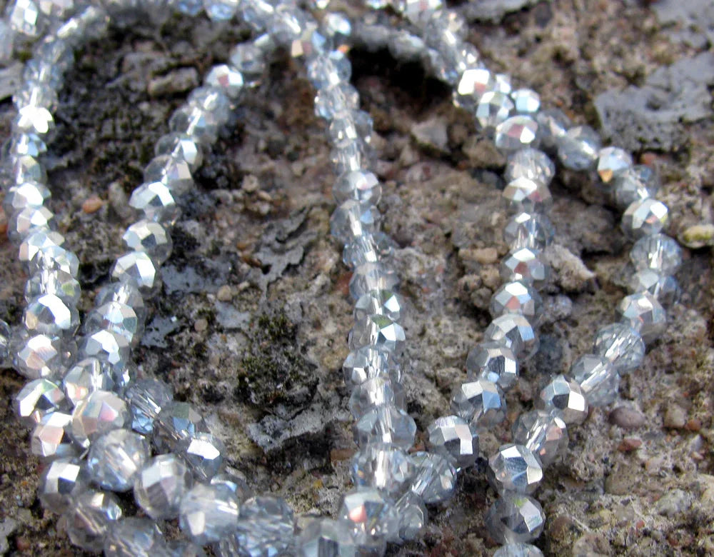 Facetterade glaspärlor - Klar/Silver, 4x3mm, 1 sträng Hilmas Pyssel