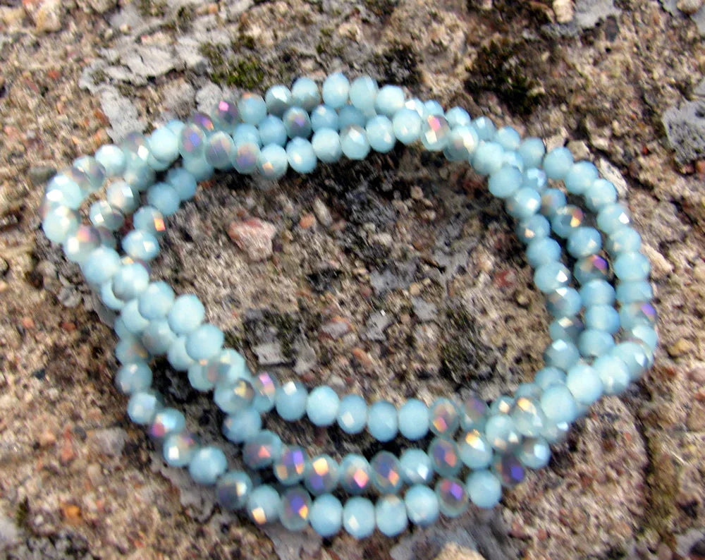 Facetterade glaspärlor - Turkos/Olja, 4x3mm, 1 sträng Hilmas Pyssel