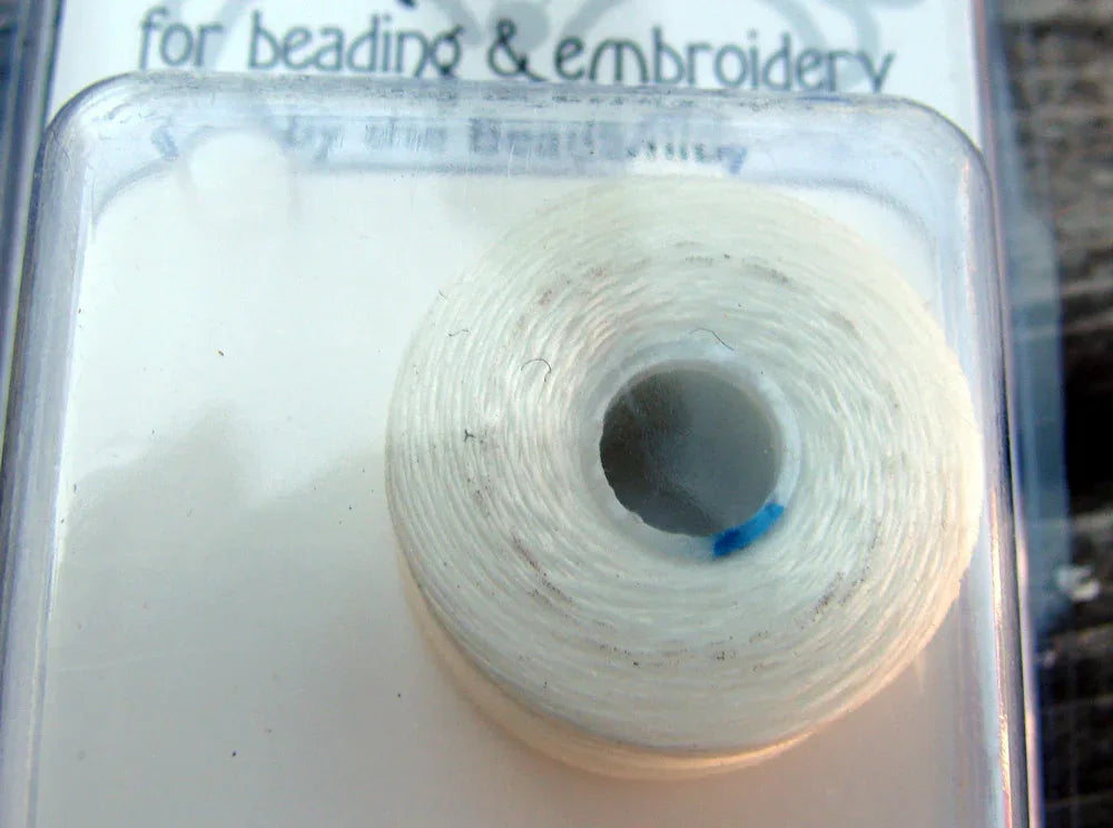 S-Lon Bead Thread - White / Vit strl AA, 1 Rulle Hilmas Pyssel