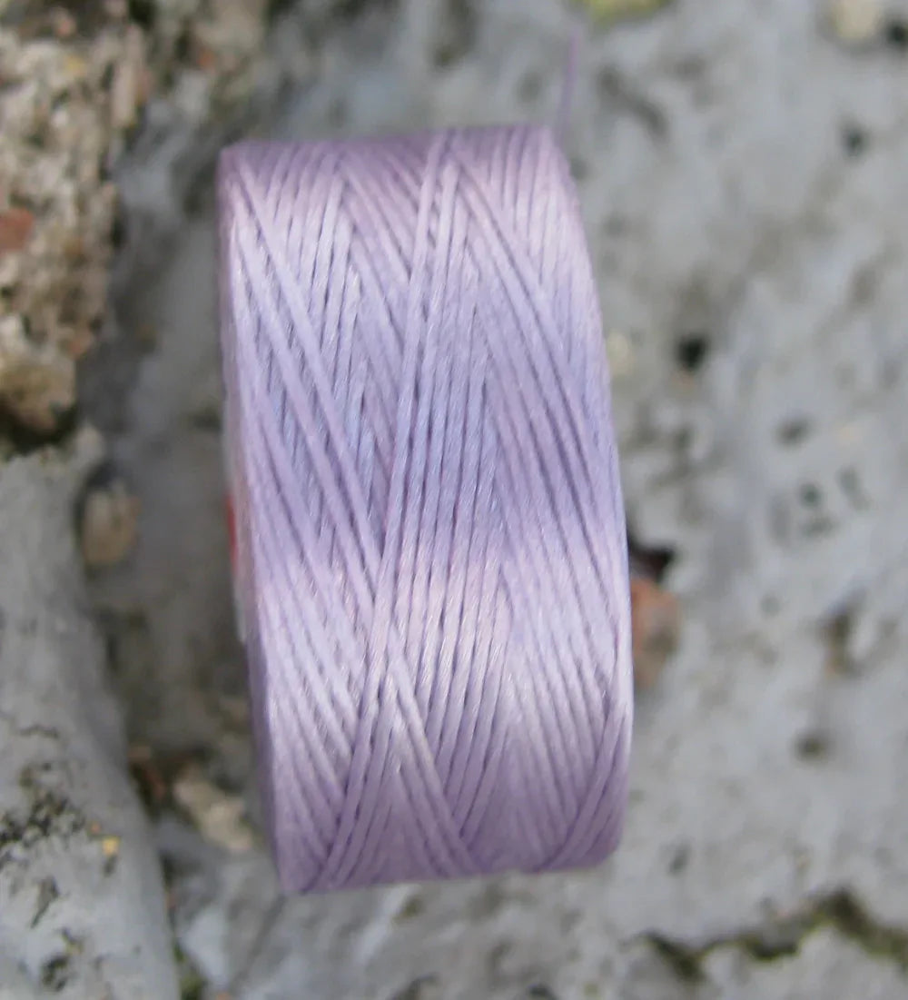 S-Lon Bead Thread - Lavender, Size D, 1 Rulle Hilmas Pyssel