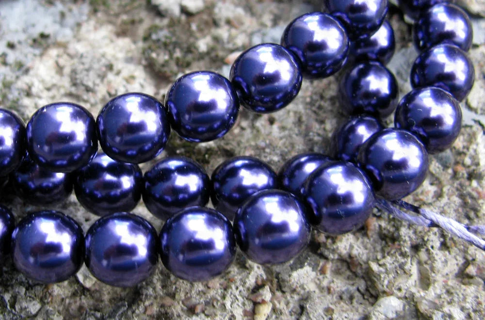 Tjeckiska vaxade glaspärlor - Purple 8mm, 1 sträng Hilmas Pyssel
