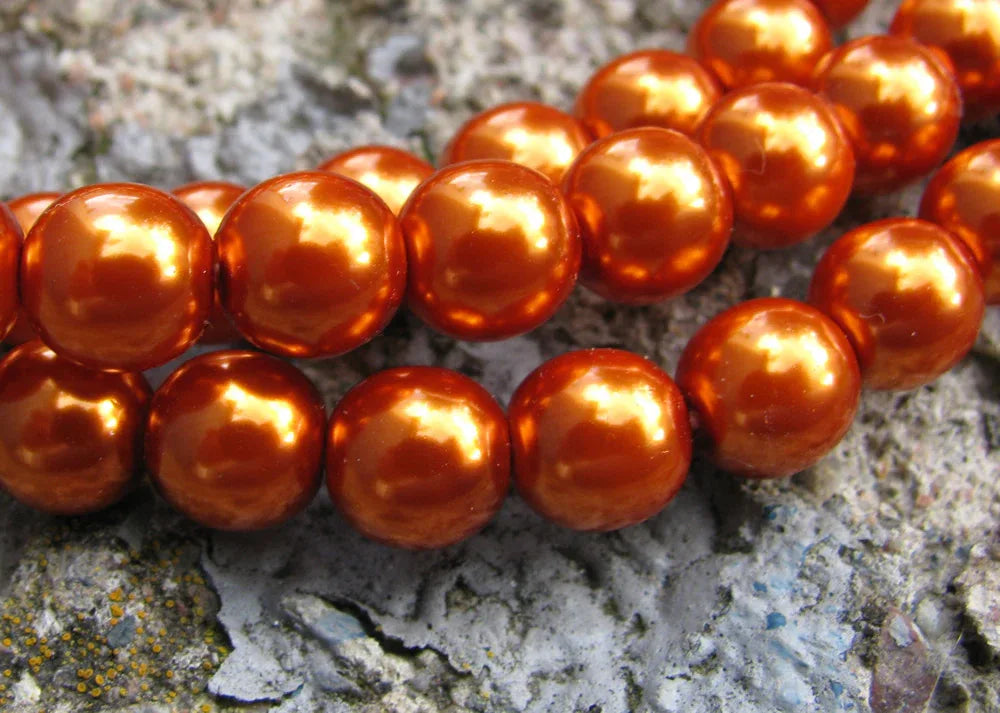 Tjeckiska vaxade glaspärlor - Burnt Orange 8mm, 1 sträng Hilmas Pyssel