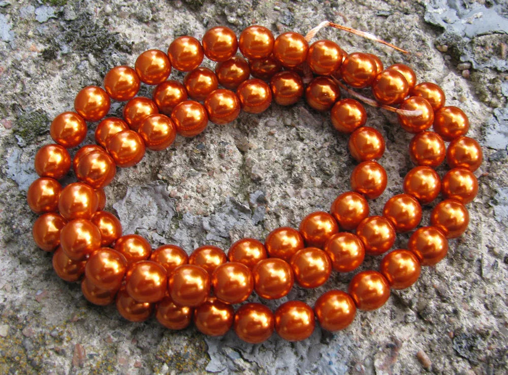 Tjeckiska vaxade glaspärlor - Burnt Orange 8mm, 1 sträng Hilmas Pyssel