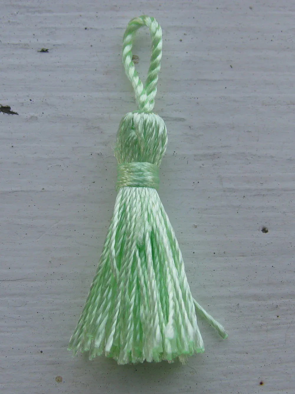 Silkestofs - Mintgrön 3,5cm, 1 styck Hilmas Pyssel