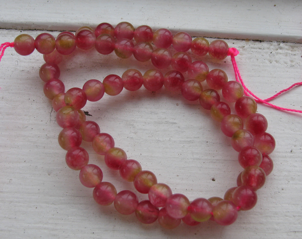 Jade Rund - Oldrose 6mm, 1 Sträng Hilmas Pyssel