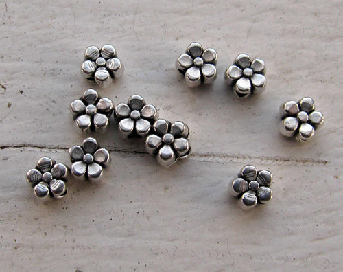 Mellandel Silverpläterad - Liten Blomma 10-pack Grekisk Metall