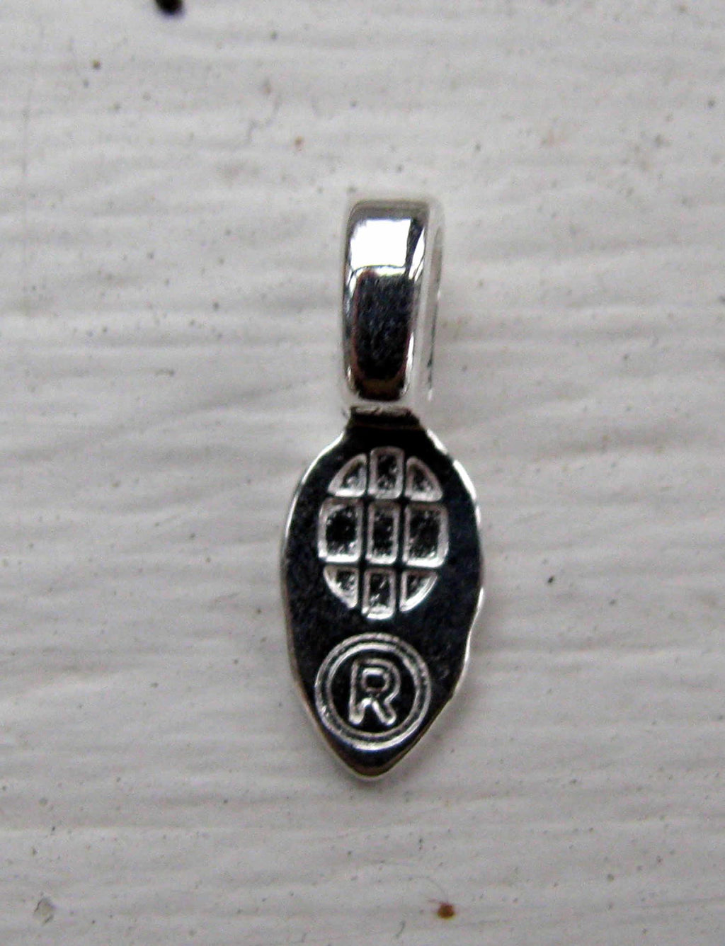 Bakstycke silverfärgad - Fäste till hängsmycke, 1 styck Hilmas Pyssel