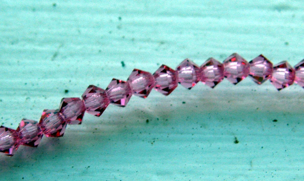 Tjeckiska MC Bicone - Rose, 3 mm 1 sträng Preciosa