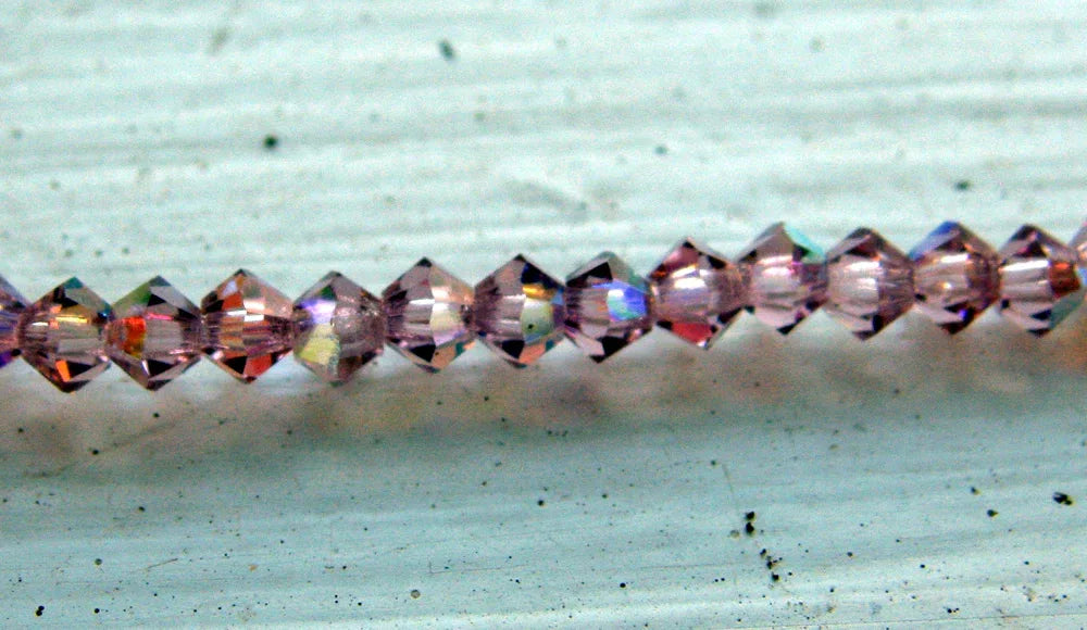 Tjeckiska MC Bicone - Light Amethyst AB 3 mm, 40- pack Preciosa