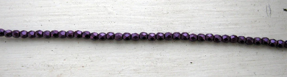 Tjeckiska Firepolish - Pastel Bordeaux 4 mm, 1 sträng Hilmas Pyssel