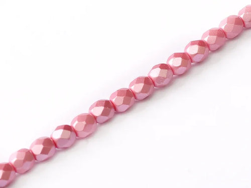 Tjeckiska Firepolish - Pastel Pink 4 mm, 1 sträng Hilmas Pyssel
