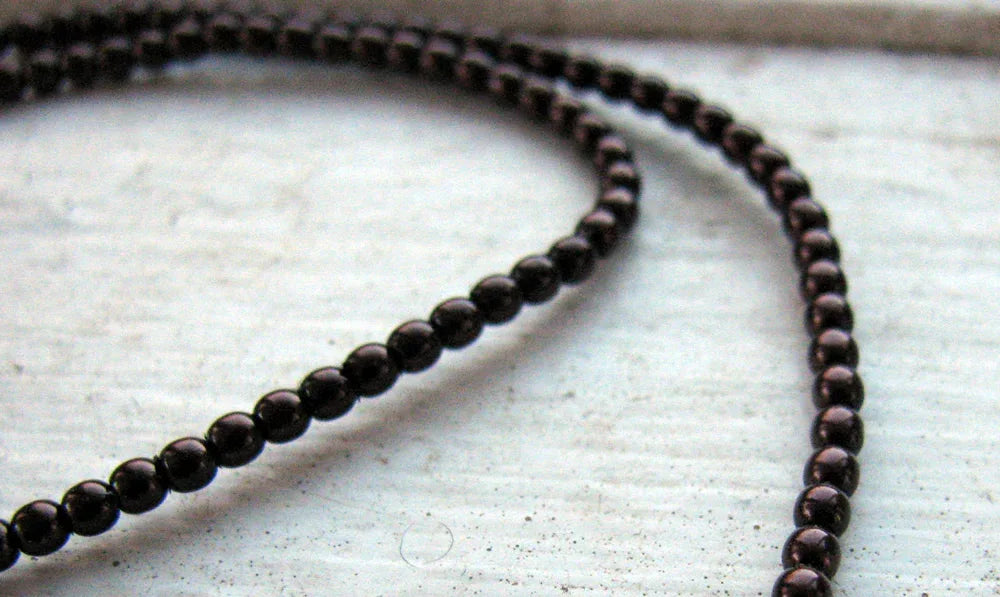 Tjeckiska vaxade glaspärlor - Bronze 2mm, 1 sträng Hilmas Pyssel