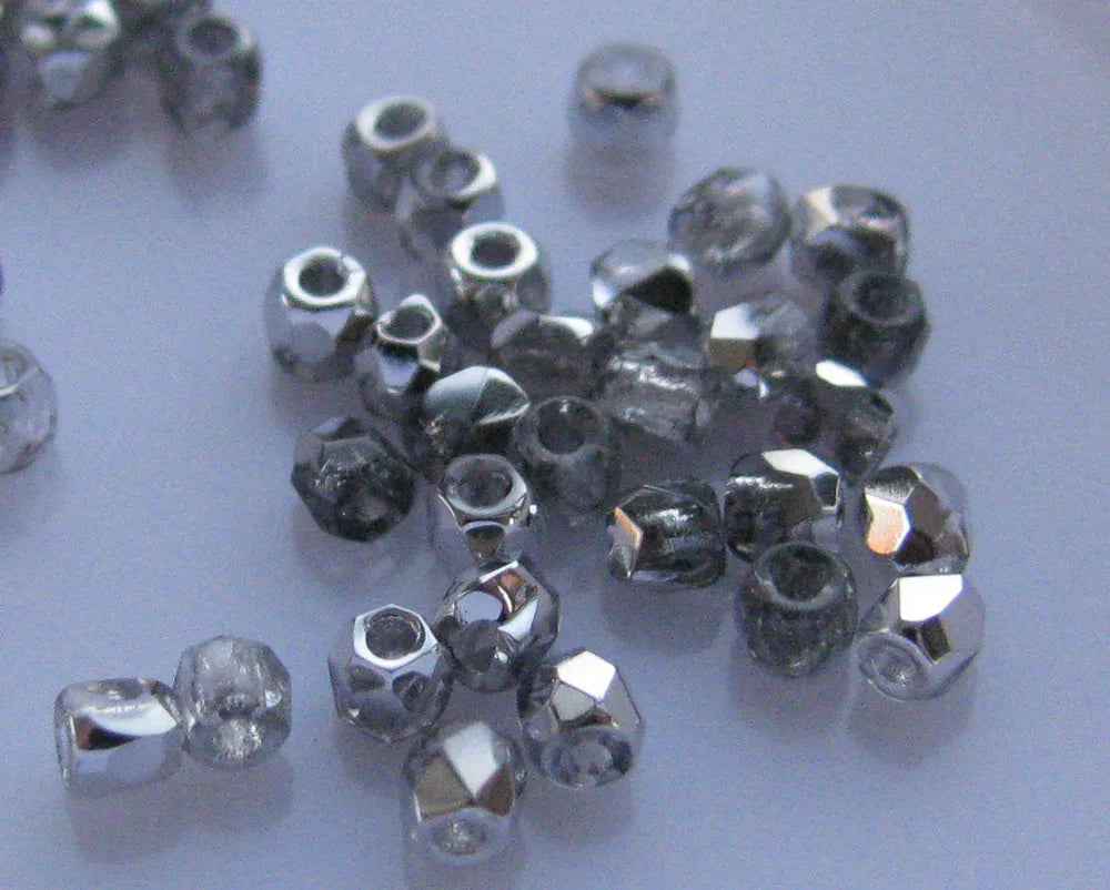 Tjeckiska Firepolish - Crystal Labrador true 2 mm, 2 gram Hilmas Pyssel