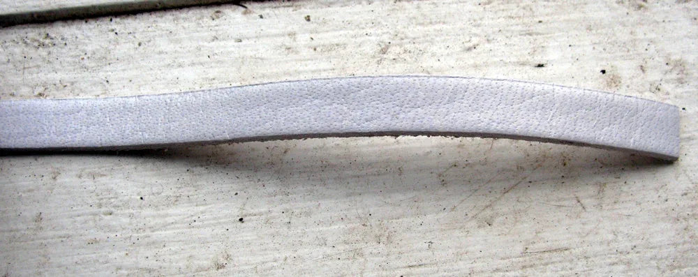 Läderrem Platt Bred - Vit, 10x2mm, 20 cm Hilmas Pyssel