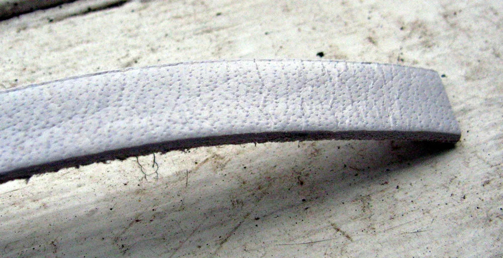 Läderrem Platt Bred - Vit, 10x2mm, 20 cm Hilmas Pyssel