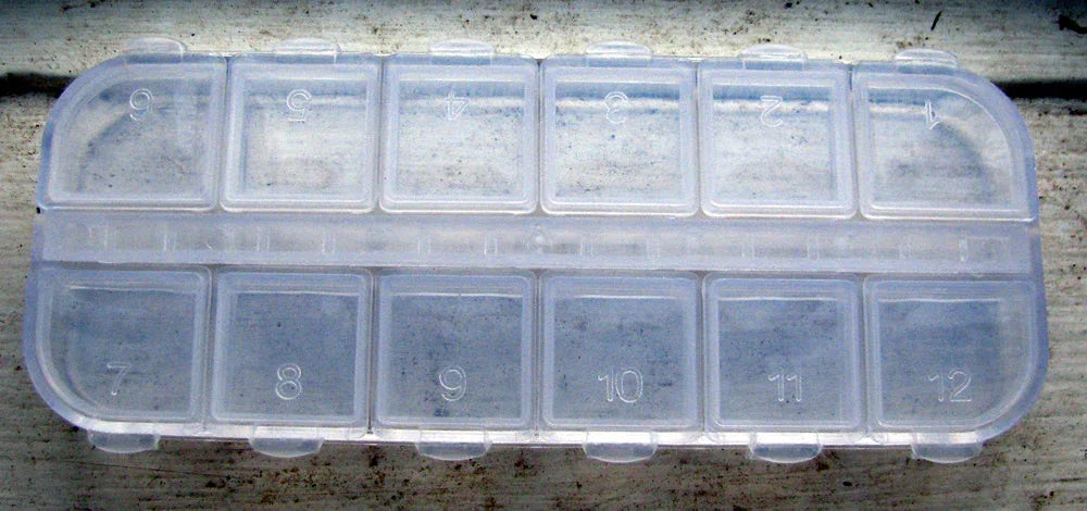 Pärlförvaring - Avlång Ask med 12 Fack Hilmas Pyssel