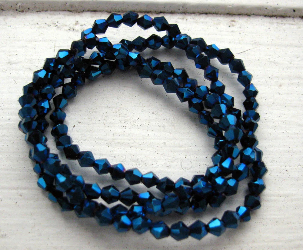 Glaspärlor Bicone - Elektropläterad Blå 3mm, 1 sträng Hilmas Pyssel