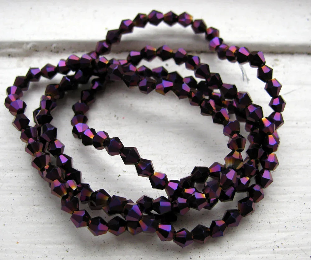 Glaspärlor Bicone - Elektropläterad Lila 3mm, 1 sträng Hilmas Pyssel