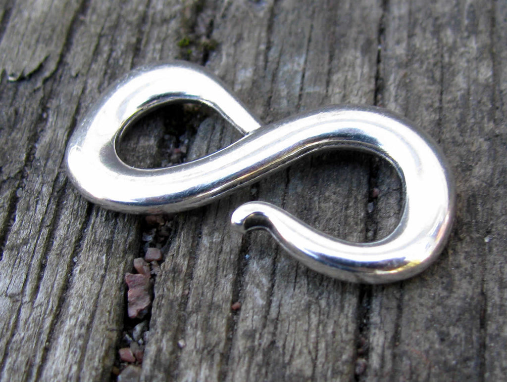 Haklås Silverfärgat - S med krok, 1 styck Grekisk Metall