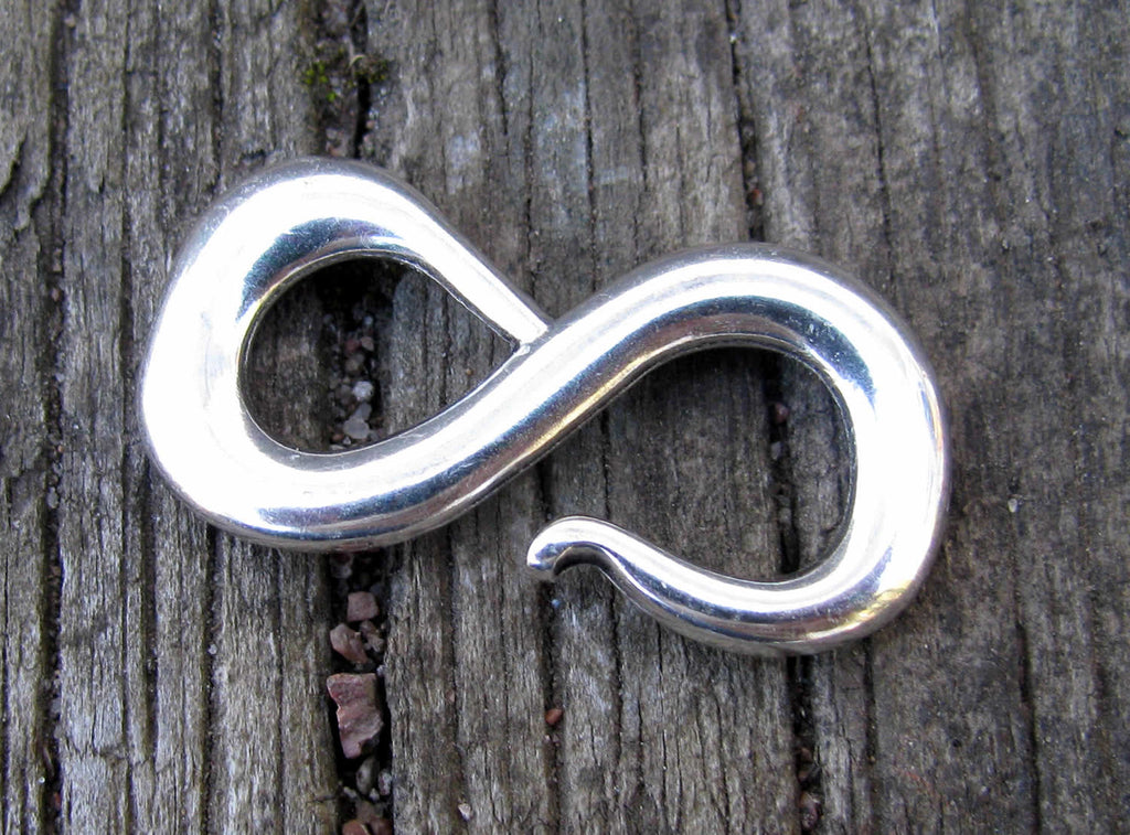 Haklås Silverfärgat - S med krok, 1 styck Grekisk Metall