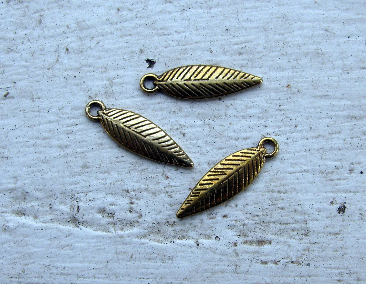 Berlock Bronsfärgad - Fjäder, spetsig, 3-pack Grekisk Metall