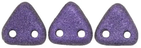 CzechMates Triangle Bead - Två hål, Metallic Suede Purple 6mm, 10 gram CzechMates